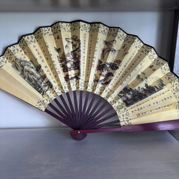 Set of 3 Paper Fans - Picture 5 of 10